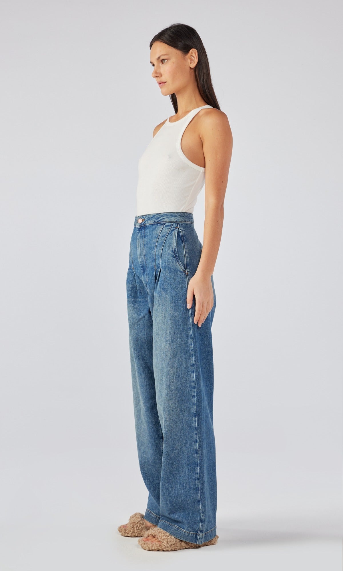 Pleated hot sale blue jeans